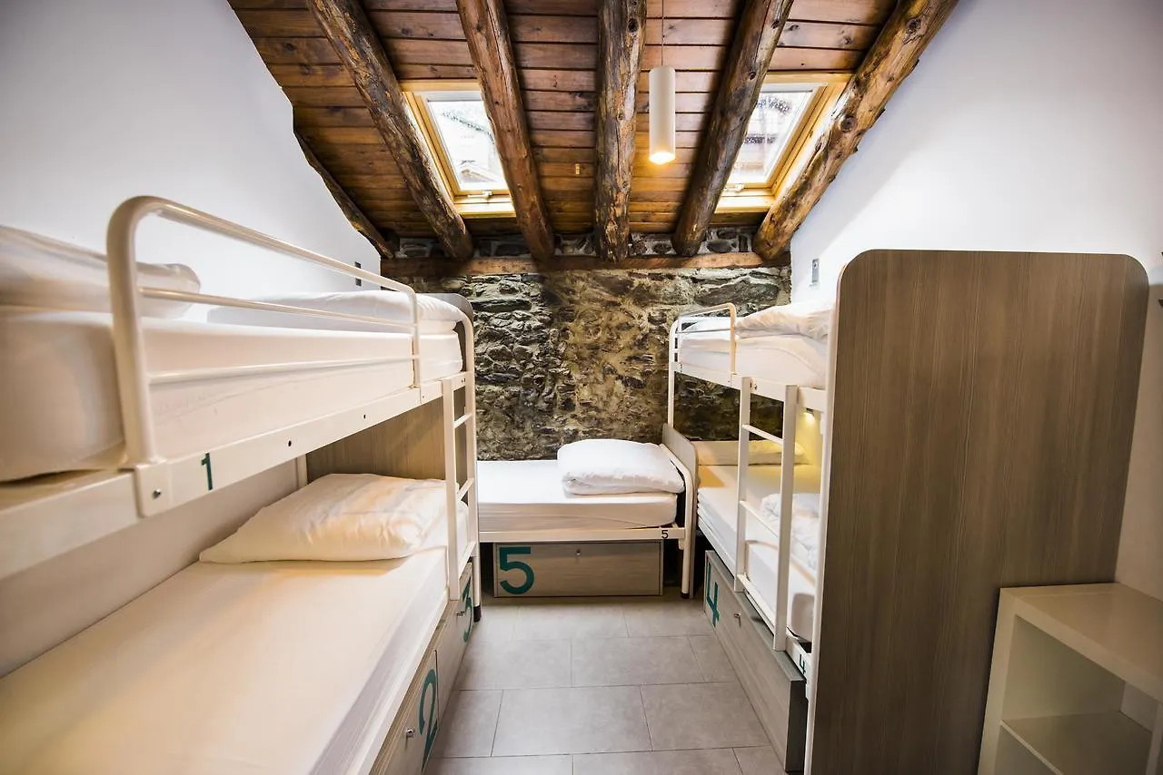 Mountain Hostel Tarter 0*,  Andorra