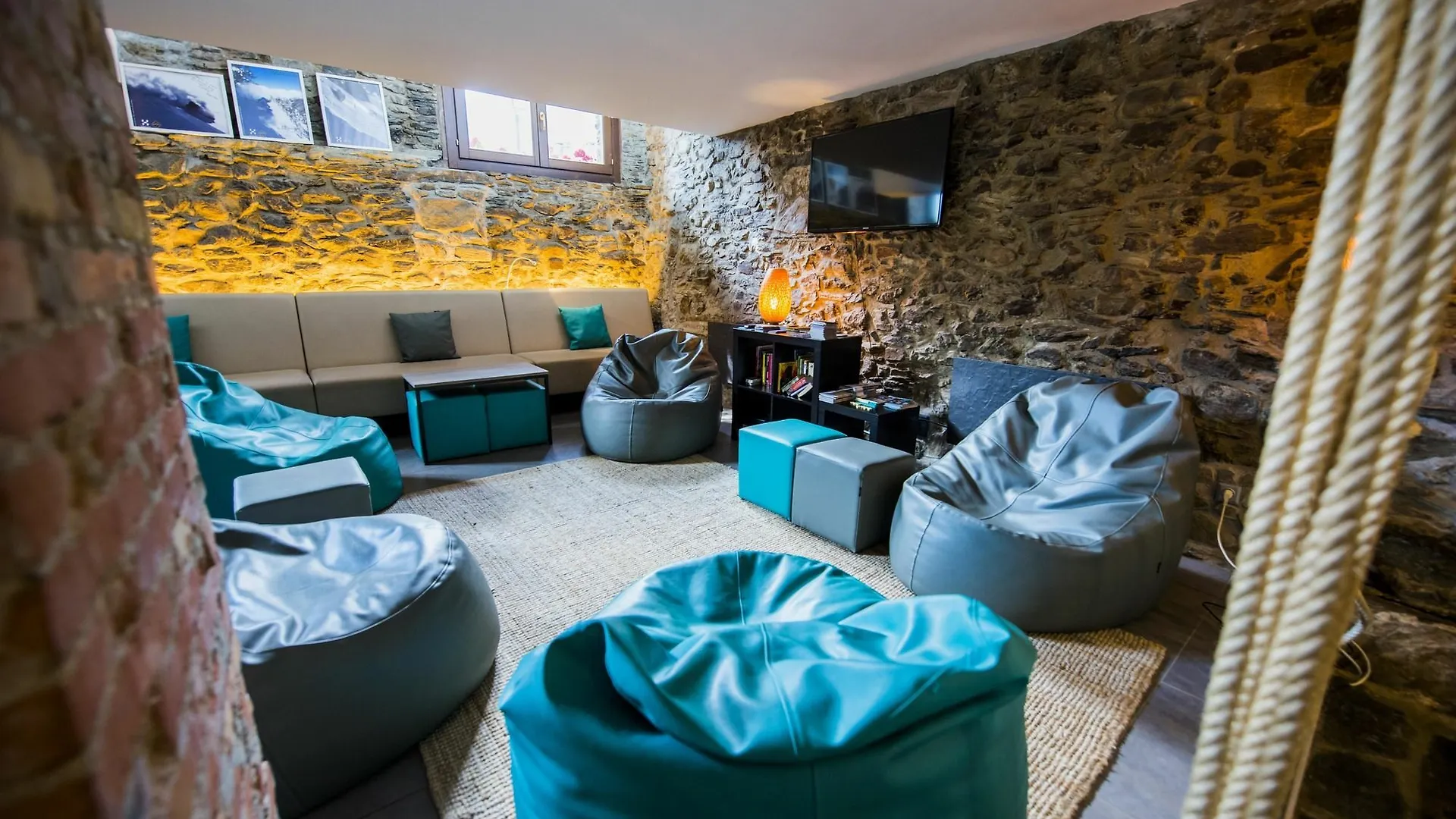 Mountain Hostel Tarter 0*,  Andorra